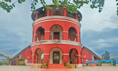 പൂജപ്പുരയില്‍ കൊലക്കേസ് പ്രതി തടവു ചാടിയ സംഭവം; അസിസ്റ്റൻ്റ് പ്രിസൺ ഓഫീസർക്ക് സസ്പെന്‍ഷന്‍