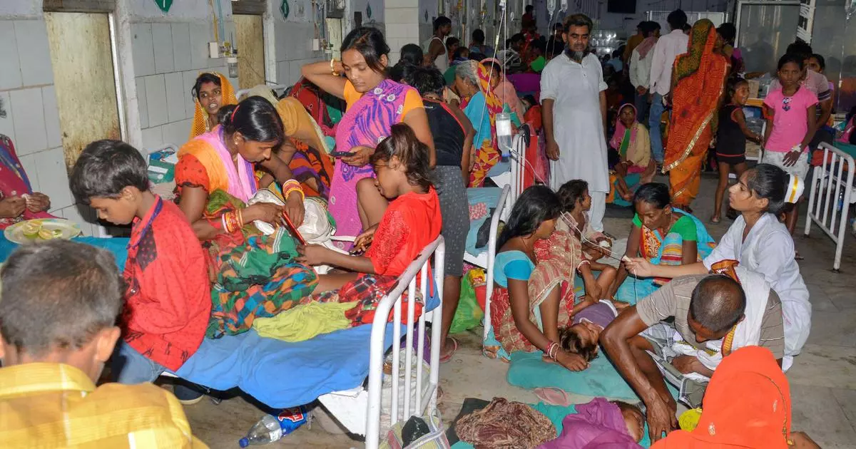 ബീഹാറിൽ കുട്ടികൾക്കിടയിൽ പകർച്ചപ്പനി വ്യാപിക്കുന്നു;കിടക്ക ക്ഷാമം നേരിട്ട് ആശുപത്രികൾ ബീഹാറിൽ കുട്ടികൾക്കിടയിൽ പകർച്ചപ്പനി വ്യാപിക്കുന്നു;കിടക്ക ക്ഷാമം നേരിട്ട് ആശുപത്രികൾ