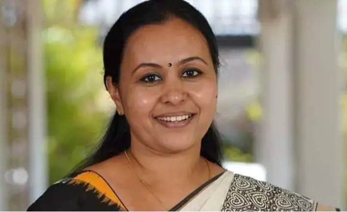 കോളജ് തുറക്കും മുന്പ് വിദ്യാര്ഥികള് ഒരു ഡോസ് വാക്സിനെങ്കിലും എടുക്കണമെന്ന് മന്ത്രി കോളജ് തുറക്കും മുന്പ് വിദ്യാര്ഥികള് ഒരു ഡോസ് വാക്സിനെങ്കിലും എടുക്കണമെന്ന് മന്ത്രി