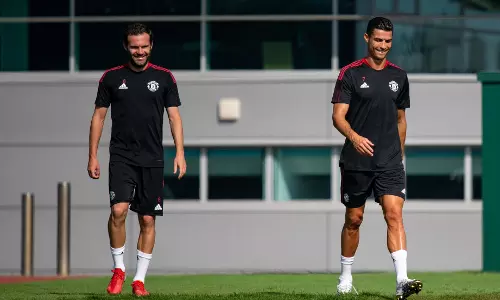 ക്രിസ്റ്റ്യാനോ മാഞ്ചസ്റ്ററിനൊപ്പം പരിശീലനത്തിനിറങ്ങി