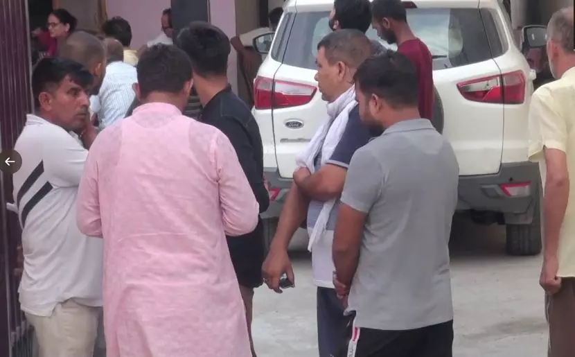 യുപി മുന്‍ മന്ത്രിയെ വീട്ടില്‍ മരിച്ച നിലയില്‍ കണ്ടെത്തി; കാറും മൊബൈല്‍ ഫോണും കാണാനില്ല