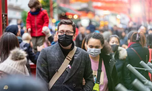 മാസ്‌ക് ധരിക്കാത്തവര്‍ക്ക് ഇനി ഇരട്ടി പിഴ; നിയന്ത്രണം കര്‍ശനമാക്കി അമേരിക്ക