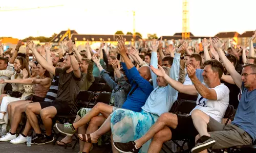 മാസ്‌ക് വേണ്ട, സാമൂഹിക അകലം വേണ്ട; കോവിഡ് നിയന്ത്രണങ്ങള്‍ പൂര്‍ണമായും ഒഴിവാക്കി ഈ രാജ്യം, കാരണം ഇതാണ്!