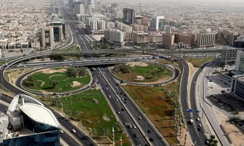 സൗദിയിലെ ബാങ്കുകളിലും ഡിജിറ്റൽ ഇഖാമ; അബ്ഷീർ ആപ്ലിക്കേഷൻ ഉപയോഗിക്കാം സൗദിയിലെ ബാങ്കുകളിലും ഡിജിറ്റൽ ഇഖാമ; അബ്ഷീർ ആപ്ലിക്കേഷൻ ഉപയോഗിക്കാം