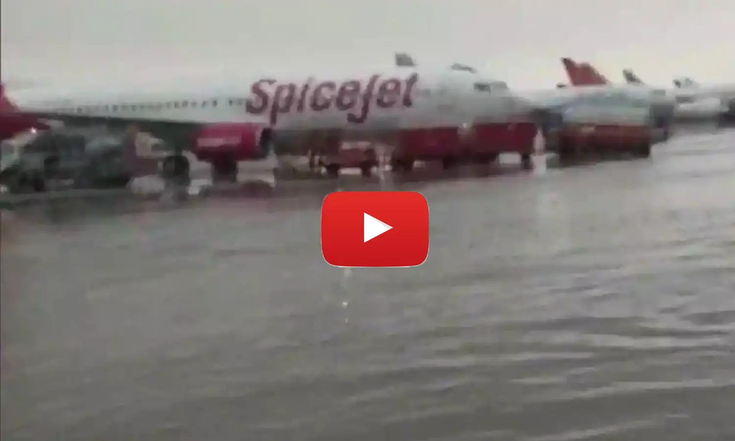 ഡൽഹിയിൽ 46 വർഷത്തിനിടയിലെ റെക്കോർഡ്​ മഴ; വിമാനത്താവളം വെള്ളത്തിൽ- വിഡിയോ