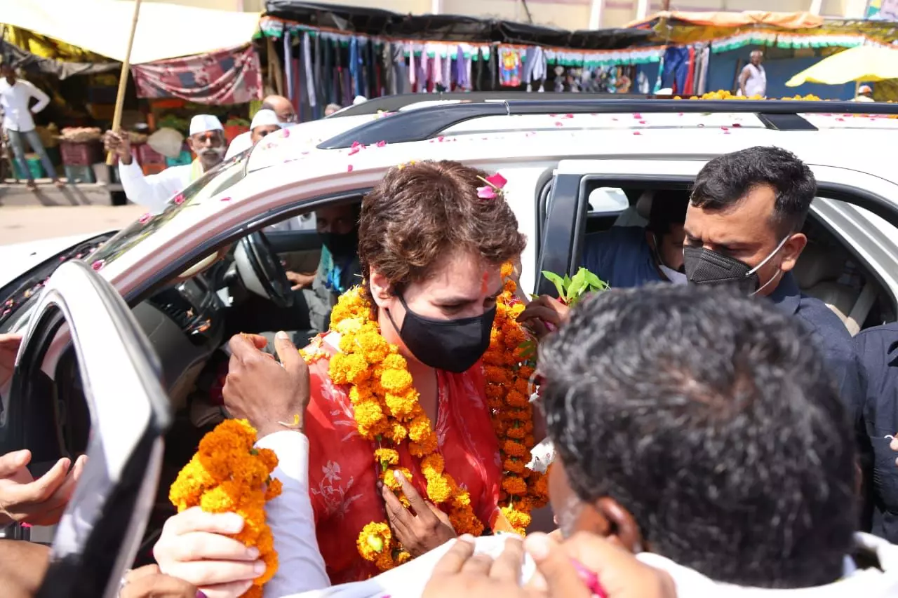 യു.പി തെരഞ്ഞെടുപ്പ്; പ്രിയങ്കഗാന്ധി റായ്ബറേലിയിൽ രണ്ടുദിവസത്തെ യാത്ര തുടങ്ങി