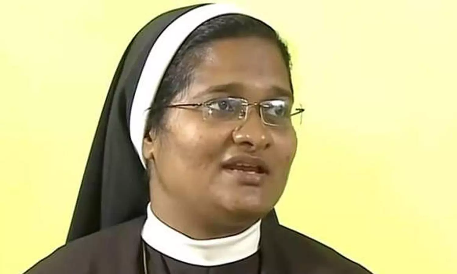 വര്ഗീയ പരാമര്ശം നടത്തിയ വൈദികനെതിരെ കന്യാസ്ത്രീകളുടെ പ്രതിഷേധം വര്ഗീയ പരാമര്ശം നടത്തിയ വൈദികനെതിരെ കന്യാസ്ത്രീകളുടെ പ്രതിഷേധം