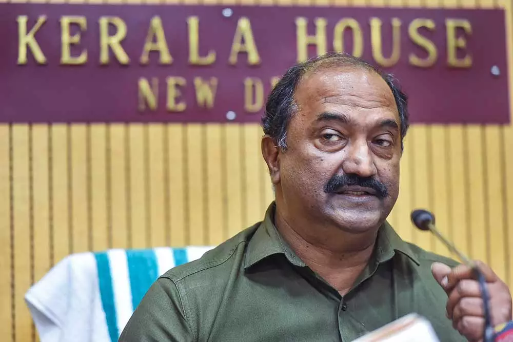 ബാലഗോപാലിനെ സി.പി.എം ഒതുക്കാൻ നോക്കി, പിന്നില് സ്ഥാനാര്ഥിമോഹികള്; തുറന്നടിച്ച് സി.പി.ഐ ബാലഗോപാലിനെ സി.പി.എം ഒതുക്കാൻ നോക്കി, പിന്നില് സ്ഥാനാര്ഥിമോഹികള്; തുറന്നടിച്ച് സി.പി.ഐ