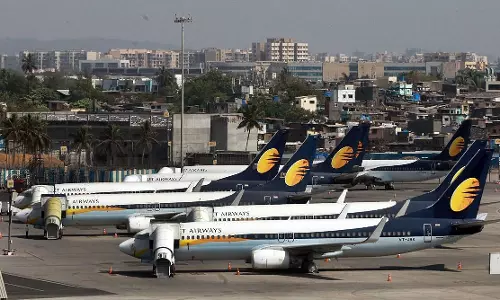 രണ്ടാം വരവിന് ജെറ്റ് എയര്വെയ്സ് ഒരുങ്ങുന്നു; അടുത്തവര്ഷം സര്വീസുകള് പുനരാംരംഭിക്കും രണ്ടാം വരവിന് ജെറ്റ് എയര്വെയ്സ് ഒരുങ്ങുന്നു; അടുത്തവര്ഷം സര്വീസുകള് പുനരാംരംഭിക്കും