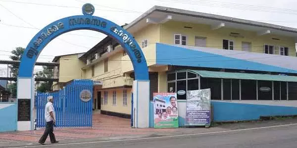 തൃക്കാക്കരയിൽ അവിശ്വാസപ്രമേയം: നിർണായക നീക്കങ്ങളുമായി യുഡിഎഫും എൽഡിഎഫും തൃക്കാക്കരയിൽ അവിശ്വാസപ്രമേയം: നിർണായക നീക്കങ്ങളുമായി യുഡിഎഫും എൽഡിഎഫും