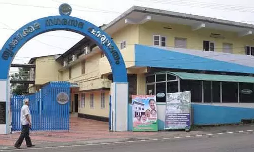 തൃക്കാക്കരയിൽ അവിശ്വാസപ്രമേയം: നിർണായക നീക്കങ്ങളുമായി യുഡിഎഫും എൽഡിഎഫും