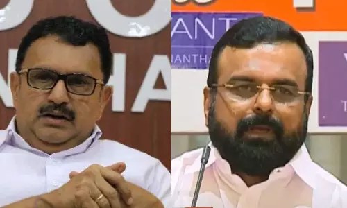 ടാങ്ക് നിറഞ്ഞാൽ കുറച്ച് വെള്ളം പുറത്തുപോകും, ടാങ്കിന് അതുകൊണ്ട് കുഴപ്പമൊന്നുമില്ല: കെ. മുരളീധരന് ടാങ്ക് നിറഞ്ഞാൽ കുറച്ച് വെള്ളം പുറത്തുപോകും, ടാങ്കിന് അതുകൊണ്ട് കുഴപ്പമൊന്നുമില്ല: കെ. മുരളീധരന്