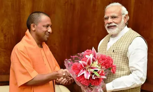 ഇരട്ട എഞ്ചിനുള്ള സര്ക്കാരിന്റെ ഇരട്ട നേട്ടങ്ങള്; യോഗി ആദിത്യനാഥിനെ പുകഴ്ത്തി പ്രധാനമന്ത്രി ഇരട്ട എഞ്ചിനുള്ള സര്ക്കാരിന്റെ ഇരട്ട നേട്ടങ്ങള്; യോഗി ആദിത്യനാഥിനെ പുകഴ്ത്തി പ്രധാനമന്ത്രി