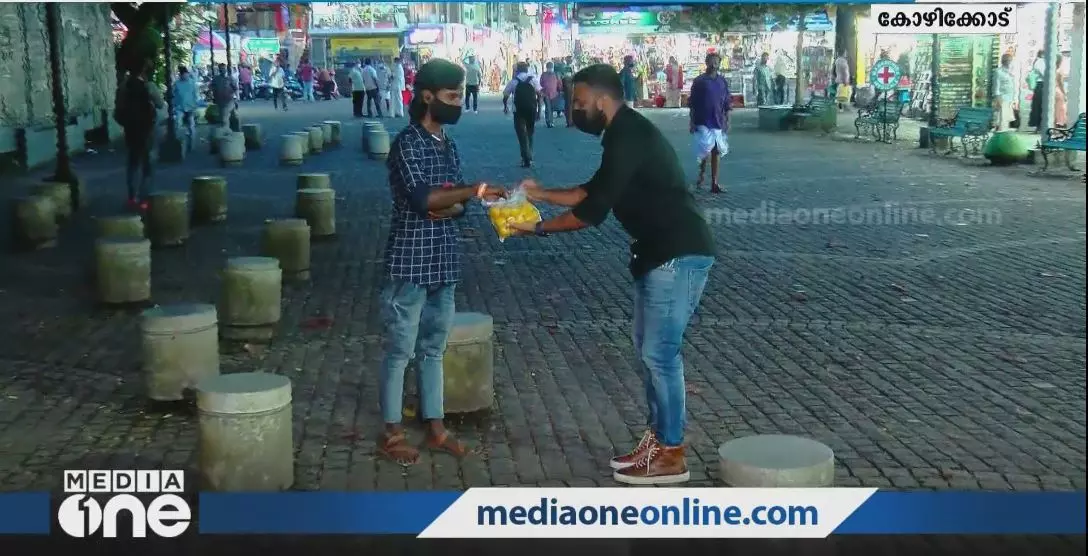 കെപി അനില്കുമാറിന്റെ രാജി; മധുരം നല്കി ആഹ്ലാദ പ്രകടനം നടത്തി കെ.എസ്.യു കെപി അനില്കുമാറിന്റെ രാജി; മധുരം നല്കി ആഹ്ലാദ പ്രകടനം നടത്തി കെ.എസ്.യു