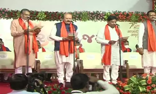 പുതിയ ഗുജറാത്ത് മന്ത്രിസഭ സത്യപ്രതിജ്ഞ ചെയ്തു;  24 പേരും പുതുമുഖങ്ങള്‍