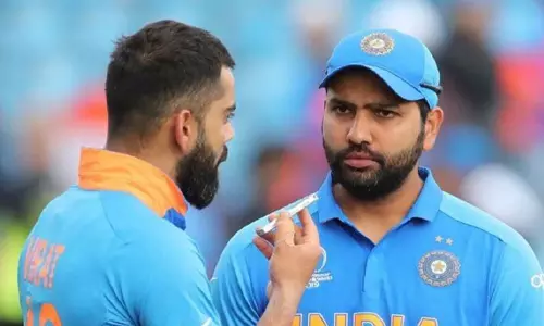 അധികാരത്തർക്കം; ഇന്ത്യൻ ഡ്രസിങ് റൂമിൽ സംഭവിക്കുന്നതെന്ത്? അധികാരത്തർക്കം; ഇന്ത്യൻ ഡ്രസിങ് റൂമിൽ സംഭവിക്കുന്നതെന്ത്?