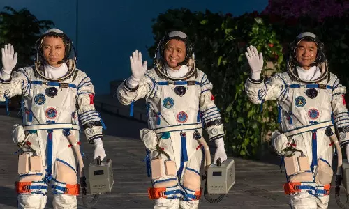 മൂന്നു മാസം ബഹിരാകാശത്ത്! ചൈനീസ് സംഘം ഭൂമിയില്‍ തിരിച്ചെത്തി