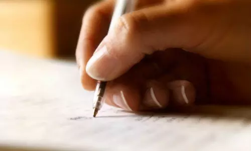 കലാ-സാഹിത്യ സൃഷ്ടികള്‍ക്ക് സര്‍ക്കാര്‍ അനുമതി നിര്‍ബന്ധം; വിവാദ ഉത്തരവ് പിന്‍വലിച്ചു