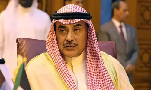 കോവിഡ് പ്രതിരോധം; ആരോഗ്യപ്രവർത്തകരുടെ സേവനങ്ങൾ  രേഖപ്പെടുത്തണമെന്ന്   കുവൈത്ത് പ്രധാനമന്ത്രി