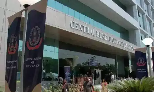 സി.ബി.ഐ ആസ്ഥാനത്ത് തീപിടിത്തം സി.ബി.ഐ ആസ്ഥാനത്ത് തീപിടിത്തം