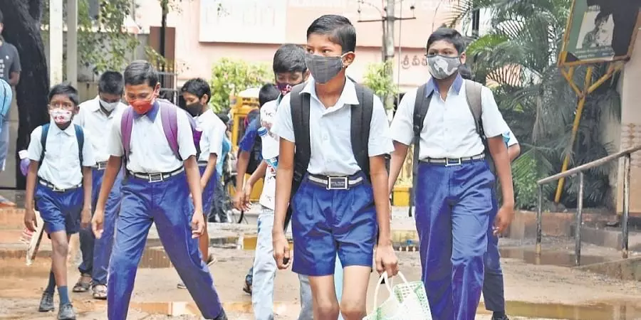 സംസ്ഥാനത്ത് നവംബര് ഒന്നിന് സ്കൂള് തുറക്കും സംസ്ഥാനത്ത് നവംബര് ഒന്നിന് സ്കൂള് തുറക്കും