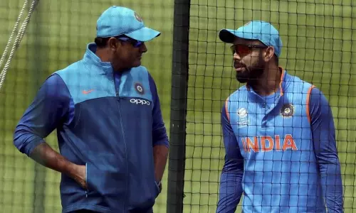 കോച്ചായി വരുന്നത് കുംബ്ലെ; ടീം ഇന്ത്യയിലെ കോലി യുഗം അവസാനിക്കുന്നു? കോച്ചായി വരുന്നത് കുംബ്ലെ; ടീം ഇന്ത്യയിലെ കോലി യുഗം അവസാനിക്കുന്നു?