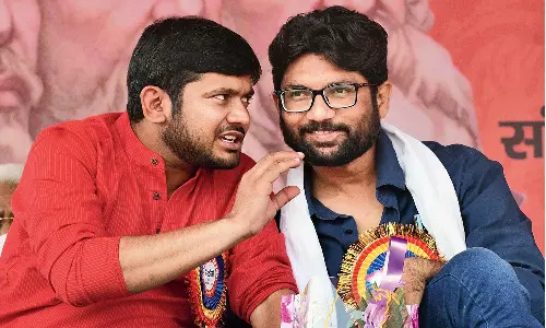 കനയ്യ കുമാറും ജിഗ്നേഷ് മേവാനിയും സെപ്റ്റംബര് 28ന് കോണ്ഗ്രസില് ചേരും കനയ്യ കുമാറും ജിഗ്നേഷ് മേവാനിയും സെപ്റ്റംബര് 28ന് കോണ്ഗ്രസില് ചേരും