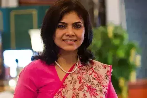 ഇനി പോളണ്ടിനെക്കുറിച്ച് മിണ്ടാം; പോളണ്ട് അംബാസഡറായി കാസര്‍കോട്ടുകാരി ചുമതലയേറ്റു