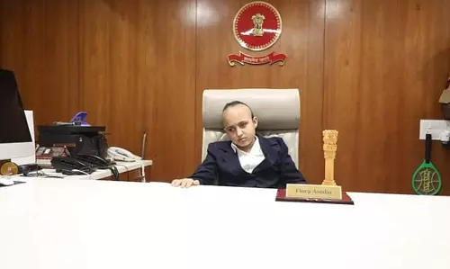 ബ്രെയിന്‍ ട്യൂമര്‍ ബാധിച്ച് ആരോഗ്യനില വഷളായി; 11 കാരിയുടെ ആഗ്രഹം നിറവേറ്റി ജില്ലാ കളക്ടര്‍