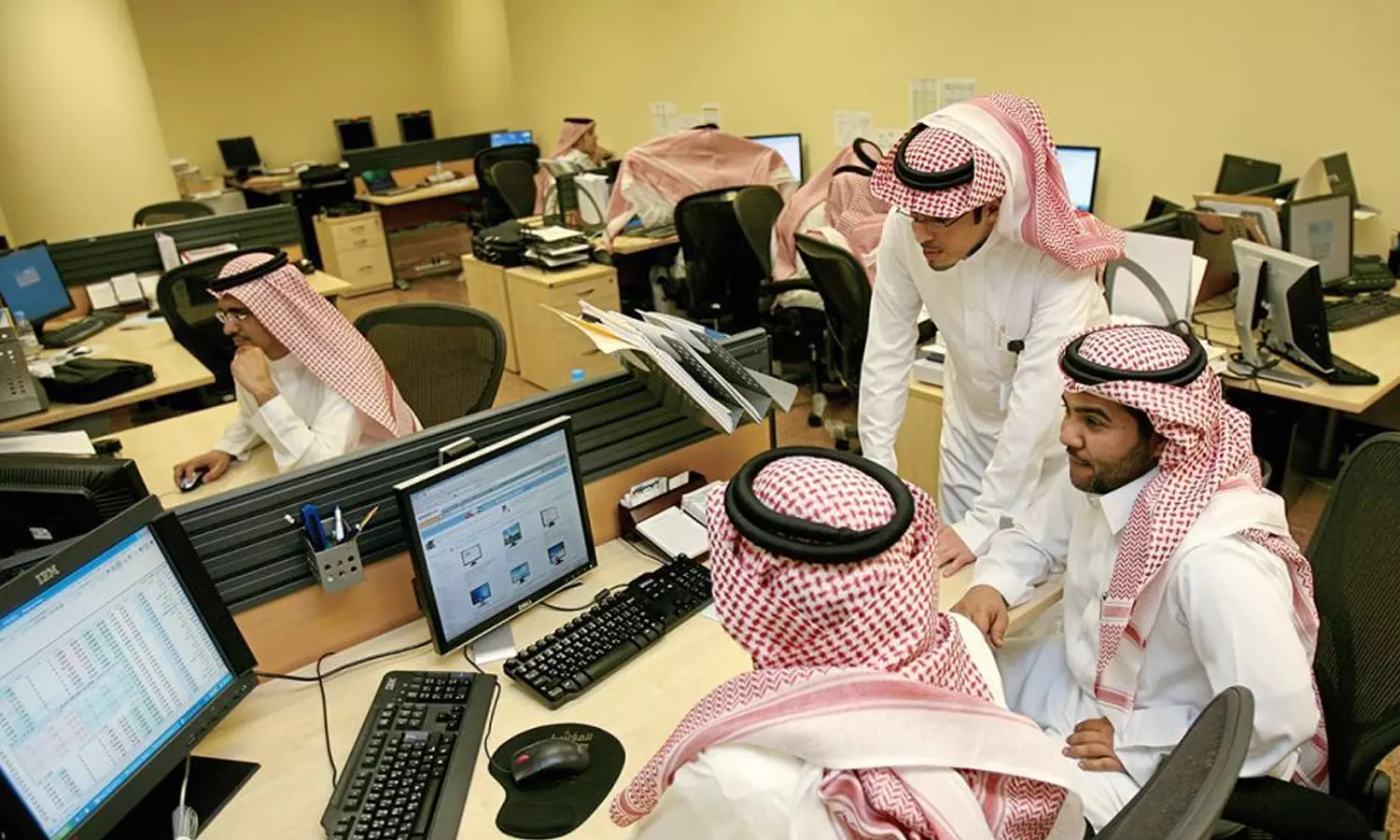 സൗദിയില് സ്വദേശികള്ക്ക് തൊഴിലവസരങ്ങള് കൂടുന്നു; ഫ്ളക്സിബിള് വര്ക്ക് പ്ലാറ്റ് ഫോം വഴി തൊഴില് ചെയ്യുന്നവരുടെ എണ്ണം 10,000 കടന്നു സൗദിയില് സ്വദേശികള്ക്ക് തൊഴിലവസരങ്ങള് കൂടുന്നു; ഫ്ളക്സിബിള് വര്ക്ക് പ്ലാറ്റ് ഫോം വഴി തൊഴില് ചെയ്യുന്നവരുടെ എണ്ണം 10,000 കടന്നു