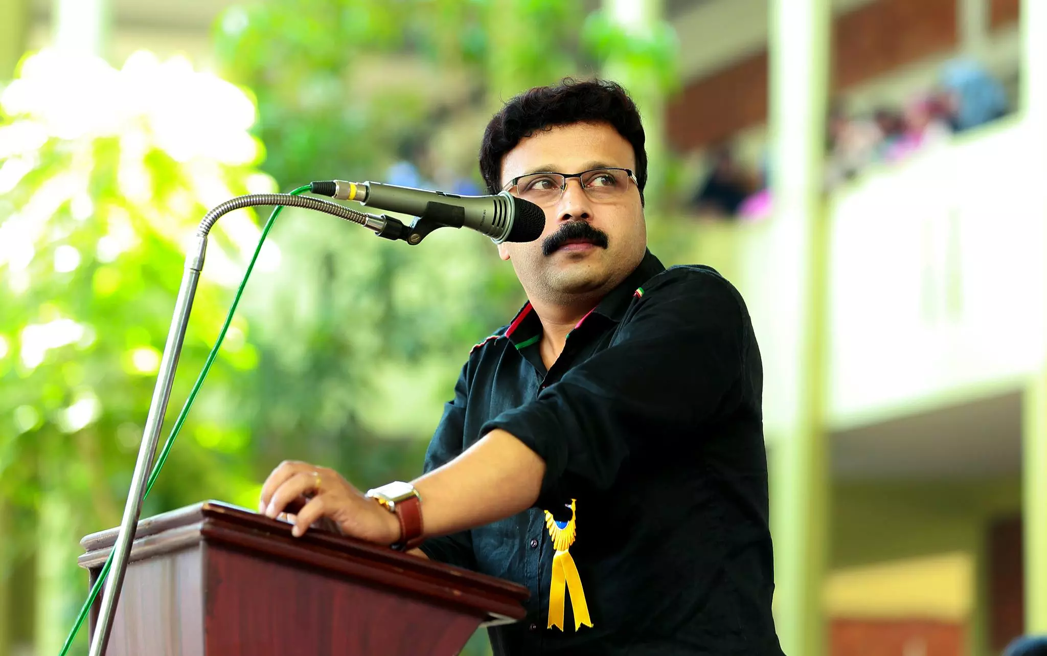 ആ പരാമർശം ട്രാന്സ്ജെന്ഡറുകളെ അവഹേളിക്കുന്നത്; 21 വർഷം മുൻപ് എഴുതിയ കവിത പിൻവലിച്ച് എംഎസ് ബനേഷ് ആ പരാമർശം ട്രാന്സ്ജെന്ഡറുകളെ അവഹേളിക്കുന്നത്; 21 വർഷം മുൻപ് എഴുതിയ കവിത പിൻവലിച്ച് എംഎസ് ബനേഷ്