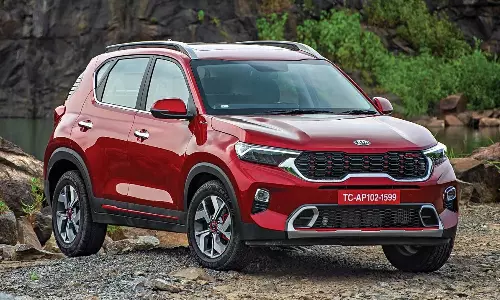 ഒരു വര്‍ഷം കൊണ്ട് നിരത്തിലിറങ്ങിയത് ഒരു ലക്ഷം  സോണറ്റ്; കുതിപ്പ് തുടര്‍ന്ന് കിയ