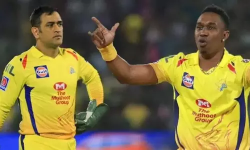 അത്ര കൂളല്ലേ ക്യാപ്റ്റന്‍ കൂള്‍ ?; ബ്രാവോയോട് ദേഷ്യപ്പെട്ട് ധോനി