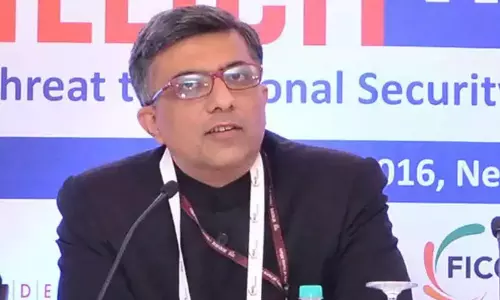 ബി.ജെ.പി അനുഭാവിക്ക് പകരം വരുന്നത് ഐ.എ.എസ്ഓഫീസർ; ഫേസ്ബുക്കിന്റെ പുതിയ പബ്ലിക് പോളിസി തലവനെ അറിയാം