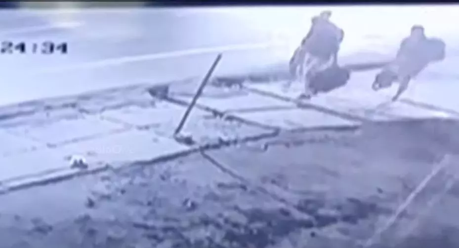 മഹിളാ മന്ദിരത്തില് നിന്നും കാണാതായ പെണ്കുട്ടികളില് രണ്ട് പേർ കോഴിക്കോട്ട് പിടിയിൽ മഹിളാ മന്ദിരത്തില് നിന്നും കാണാതായ പെണ്കുട്ടികളില് രണ്ട് പേർ കോഴിക്കോട്ട് പിടിയിൽ