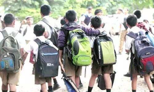 സംസ്ഥാനത്ത് സ്കൂളുകൾ തുറക്കാൻ സർക്കാർ ഒരുക്കം തുടങ്ങി; മാനദണ്ഡങ്ങൾ ചർച്ച ചെയ്യാൻ യോഗം ചേരും സംസ്ഥാനത്ത് സ്കൂളുകൾ തുറക്കാൻ സർക്കാർ ഒരുക്കം തുടങ്ങി; മാനദണ്ഡങ്ങൾ ചർച്ച ചെയ്യാൻ യോഗം ചേരും