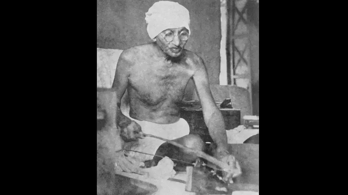 മഹാത്മാവിന്റെ ഒറ്റ മുണ്ടിലേക്കുള്ള മാറ്റത്തിന് 100 വയസ്സ്