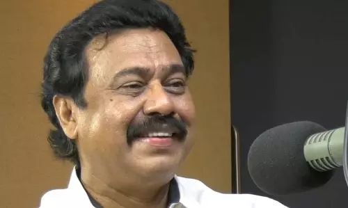 ഗോഷ്ടി കാണിച്ചു ജീവിക്കുന്നവരായി സിനിമാക്കാരെ ഇവിടെയും കണ്ടോ? തിയറ്റര്‍ തുറക്കാന്‍ വൈകുന്നതിനെ കുറിച്ച് സംവിധായകന്‍ വിനയന്‍