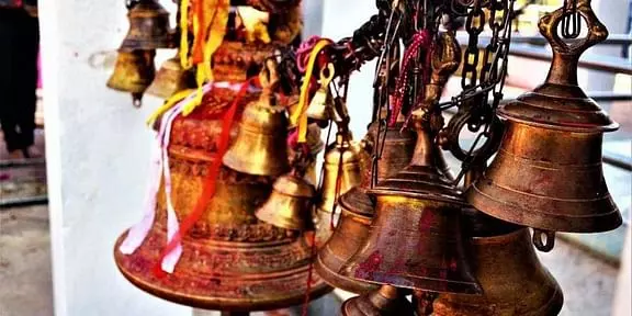 ദലിത് ബാലന് അമ്പലത്തില് കയറി; കുടുംബത്തിന് 25000 രൂപ പിഴ ദലിത് ബാലന് അമ്പലത്തില് കയറി; കുടുംബത്തിന് 25000 രൂപ പിഴ