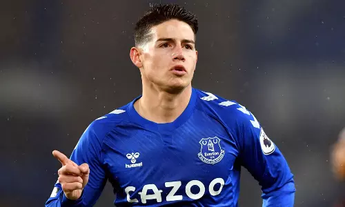 കൊളംബിയൻ സൂപ്പർ താരം ഹാമിഷ് റോഡ്രിഗസ് ഇനി ഖത്തറിൽ; അല്‍ റയ്യാൻ ക്ലബ്ബുമായി കരാർ ഒപ്പിട്ടു