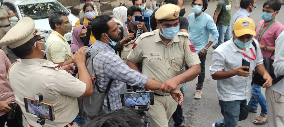 ഡൽഹി അസം ഭവന് മുന്നിൽ പ്രതിഷേധം; ഫ്രറ്റേണിറ്റി അഖിലേന്ത്യാ പ്രസിഡന്റ് അറസ്റ്റിൽ