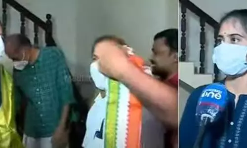 അടയിരുന്ന് പഠിച്ചില്ല, എന്നിട്ടും നാലാം ശ്രമത്തില്‍ സ്വപ്‌നനേട്ടം; മലയാളത്തിന്റെ അഭിമാനമായി മീര