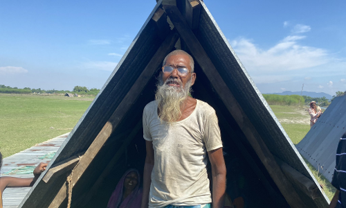 മകനെ അവര് കൊന്ന് ജെസിബിയില് കെട്ടിവലിച്ചു; ഞങ്ങളുടെ ഏക ആശ്രയമായിരുന്നു അവന്- മോയിനുല് ഹഖിന്റെ പിതാവ് മകനെ അവര് കൊന്ന് ജെസിബിയില് കെട്ടിവലിച്ചു; ഞങ്ങളുടെ ഏക ആശ്രയമായിരുന്നു അവന്- മോയിനുല് ഹഖിന്റെ പിതാവ്