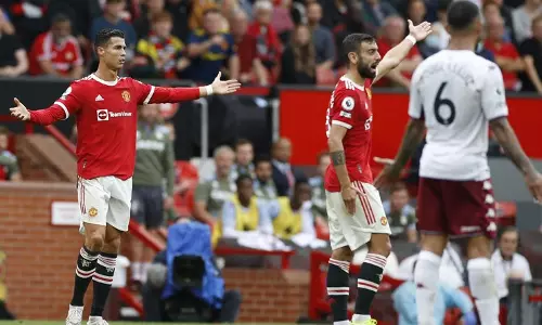 നിര്‍ണ്ണായക പെനാല്‍ട്ടി പാഴാക്കി ; മാഞ്ചസ്റ്റര്‍ യുണൈറ്റഡിന് ആദ്യ തോല്‍വി