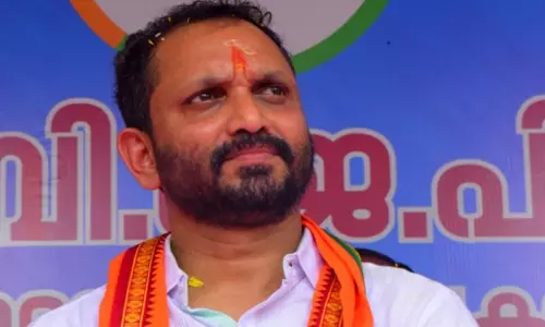 ഇരുമുടിക്കെട്ട് വലിച്ചെറിഞ്ഞതിന് ഭഗവാന് നല്കിയ ശിക്ഷയാണ് ഇപ്പോള് കാണുന്നത്; കെ സുരേന്ദ്രനെ വിമര്ശിച്ച് സംഘ്പരിവാര് സഹയാത്രികന് എം സന്തോഷ് ഇരുമുടിക്കെട്ട് വലിച്ചെറിഞ്ഞതിന് ഭഗവാന് നല്കിയ ശിക്ഷയാണ് ഇപ്പോള് കാണുന്നത്; കെ സുരേന്ദ്രനെ വിമര്ശിച്ച് സംഘ്പരിവാര് സഹയാത്രികന് എം സന്തോഷ്