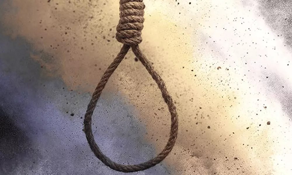 ഭർതൃവീട്ടിൽ യുവതിയെ തൂങ്ങിമരിച്ച നിലയിൽ കണ്ടതിൽ ദുരൂഹതയെന്ന് കുടുംബം