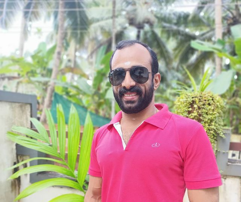 പൊട്ടന്‍ എന്നു വിളിച്ചവരുണ്ട്, വട്ടാണോ എന്നു ചോദിച്ചവരുമുണ്ട്; ദാസേട്ടന്‍ കോഴിക്കോട്