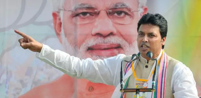 കോടതിയലക്ഷ്യം കാര്യമാക്കേണ്ട, പൊലീസിനെ ഞാന് നോക്കിക്കൊള്ളാം; വിവാദ പ്രസ്താവനയുമായി ത്രിപുര മുഖ്യമന്ത്രി കോടതിയലക്ഷ്യം കാര്യമാക്കേണ്ട, പൊലീസിനെ ഞാന് നോക്കിക്കൊള്ളാം; വിവാദ പ്രസ്താവനയുമായി ത്രിപുര മുഖ്യമന്ത്രി