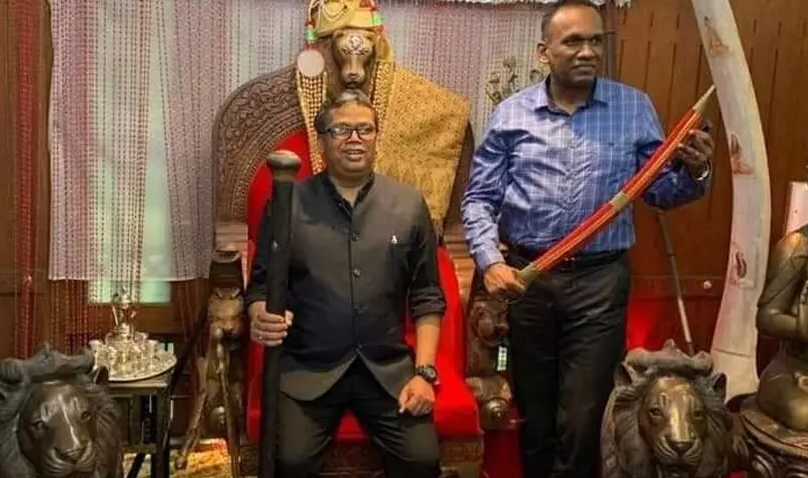 ഉന്നതരുടെ പട്ടികയില്‍ മന്ത്രി, ഡിഐജി, മുന്‍ ഡിജിപി, സൂപ്പര്‍സ്റ്റാര്‍, എംപി, നടിമാര്‍...; ചെറിയ മീനല്ല മോന്‍സണ്‍