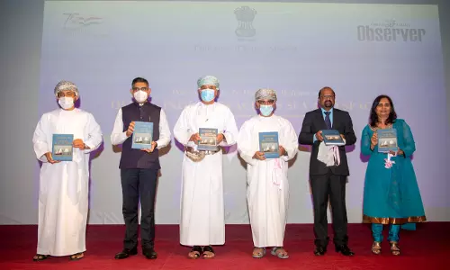 ഒമാന്‍-ഇന്ത്യ സഹകരണം, കടലിലും ആകാശത്തും; പുസ്തകം പ്രകാശനം ചെയ്തു